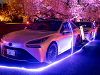 トヨタ MIRAI が給電で活躍、夜桜ライトアップイベント開催中 画像