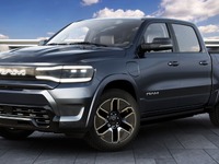 新型EVピックアップトラックは航続805km、ラム1500 REV…ニューヨークモーターショー2023 画像