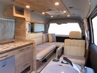 ペットと旅するキャンピングカー「レクビィ ソラン」、ワイドボディモデルを追加 画像