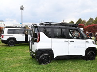 【三菱 デリカミニ】発表イベントに SNOW SURVIVOR 登場、車中泊シーンを演出 画像
