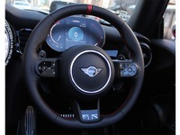 MINI Lci2モデル用小径スポーツステアリング、アムゼックスが発売 画像