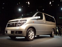 ミニバン対決、『エルグランド』に軍配……日産こだわりの数字で 画像