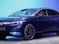 VWのEVセダン『ID.7』、航続700km…欧米と中国に投入へ 画像