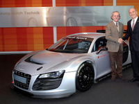 アウディ R8 レース仕様…第1号車をデリバリー 画像