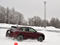 【ホンダ ZR-V 発売】シビック＋ヴェゼル？ 真価はe:HEV 4WDで発揮される 画像