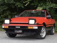 旧車乗りはエンジンオイルにこだわる、3割以上が自分で交換 画像