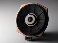 ビーウィズがBMW／MINIの純正交換型のサブウーファーモジュール「PLUG&PLAY BMWSUB/01」を新発売 画像