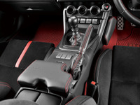 「まるで純正」カーメイトがGR86/BRZ専用ニーパッド/アームレストパッド発売 画像