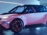 アルピーヌ、センターシートの電動ホットハッチ提案…2024年に市販予定 画像
