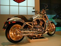 オートバイの高速道路2人乗り解禁が“たなざらし”へ 画像