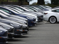 自動車業界の「未来への準備」番付、テスラ5年連続1位、トヨタは10位に後退［新聞ウォッチ］ 画像