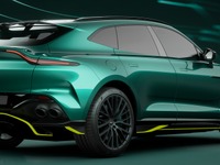 世界最強のSUV アストンマーティン『DBX 707』に、F1チャレンジを祝う「AMR23」仕様登場 画像