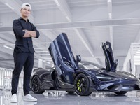 1台限りの『765 LT スパイダー』、F1のランド・ノリスに納車…マクラーレンがカスタム 画像