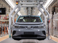 VW ID.4、日本向けモデルの納車を今夏より順次再開…航続10％延伸 画像