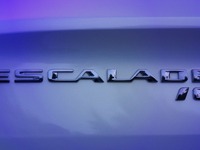 キャデラック『エスカレード』、初のフル電動化…EV版「IQ」を2023年後半に発表へ 画像