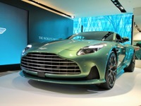 世界初の“スーパーツアラー”、アストンマーティン DB12 がデビュー 画像