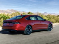 円安再び加速、半年ぶり140円台---自動車各社“想定外”の追い風［新聞ウォッチ］ 画像