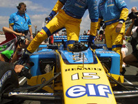 バトン、4億円の年俸ダウン? ---ブリアトーレが語るその“ねらい” 画像