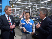 独ニーダーザクセン州のヴルフ首相、VWジャパンを表敬訪問 画像