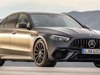 メルセデスAMG 「C63」新型は680馬力のPHEVに…受注を欧州で開始 画像