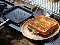 ジムニーの焼き目が付くホットサンドメーカー登場！ ユニークアイテム3種【特選カーアクセサリー名鑑】 画像