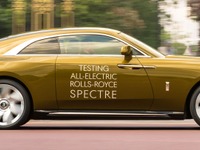 ロールスロイス初のEV『スペクター』、250万kmの走行テスト完了…納車は年内から 画像