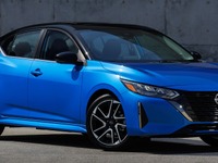日産のコンパクトセダン、新デザインに…『セントラ』2024年型を米国発表 画像