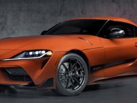 トヨタ『GRスープラ』に角度調整式リアスポイラー、米国900台限定の45周年記念車 画像