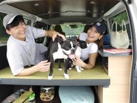 ハイエースで愛犬と車中泊旅、トイファクトリーが「HACO×DOG」を限定発売…価格は327万8000円から 画像