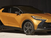 トヨタ『C-HR』新型、デザインは「公道を走るコンセプトカー」…欧州で発表 画像