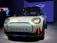 MINI『コンセプト・エースマン』はオリジナルに近い次世代デザイン…デザイナーにインタビュー 画像