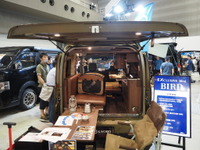 軽で贅沢キャンプ！ヴィンテージ風の室内に注目…東京キャンピングカーショーまとめ 画像