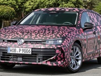 VW パサート・ヴァリアント 新型、8月発表へ…プロトタイプの写真を公開 画像