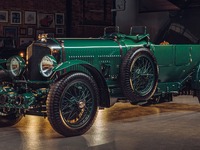 ベントレーの名車『スピード・シックス』、復刻生産車の最初の1台が完成…グッドウッド2023に展示へ 画像