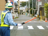 配送トラックとAIで道路損傷を検知、出光興産が自治体向けサービス提供 画像