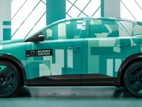 プジョー 3008 新型にEV、プロトタイプの写真を公開…実車は9月発表予定 画像