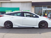 プリウスをローダウン、テインのフルスペック車高調「RX1」に適合追加 画像