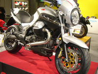 【東京モーターサイクルショー09】MOTO GUZZI、1200SPORTの4バルブ仕様を参考出品 画像