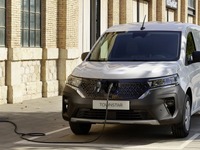 日産の小型商用車にロングホイールベース、EVは航続275km…欧州向け『タウンスター』に設定 画像