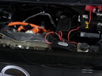 電子防食法でクルマのサビを防止、「ラストストッパー」発売 画像