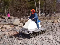 18輪でモゾモゾ走る電動全地形車「18 Wheels」、20cmの段差や浅瀬も対応 画像