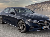 【メルセデスベンツ Eクラス 歴代】100年の系統…BMW 5シリーズのライバル 画像