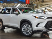 トヨタの新型SUV『グランドハイランダー』、全車ハイブリッド…米国で生産開始 画像