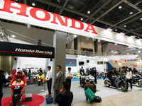 【東京モーターサイクルショー09】ホンダのイチオシは VTR 画像