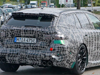 超高速ワゴンが復活！BMW『M5ツーリング』新型は800馬力!? ついに実車を初スクープ 画像