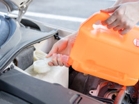 簡単作業で効果満点のウォッシャー液の補充を忘れずに ～Weeklyメンテナンス～ 画像