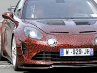 これがアルピーヌ『A110』最終章か…？ 時速300km超えの究極モデルを開発中 画像