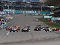 【F1マレーシアGP】決勝…降雨赤旗終了、バトン連勝 画像