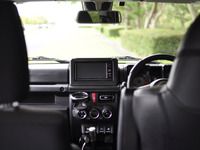 駐車時に上昇した車内温度を最速で下げるには、「窓を開けてエアコンオンで走行」、これがベスト！【カーライフ 社会・経済学】 画像