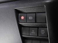 ブリッツの「スクランブルスイッチ」に車種メーカー別サービスパネルを同梱したセット 画像